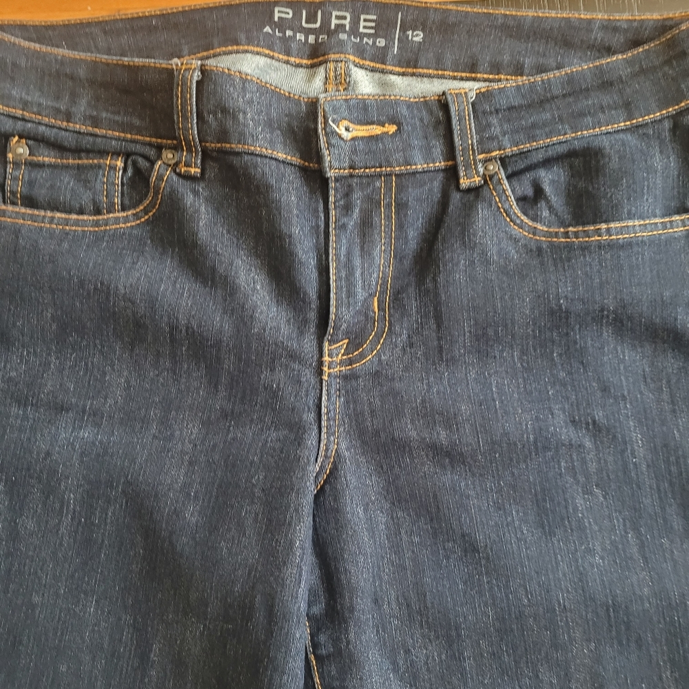 Alfred sung Jean Capri